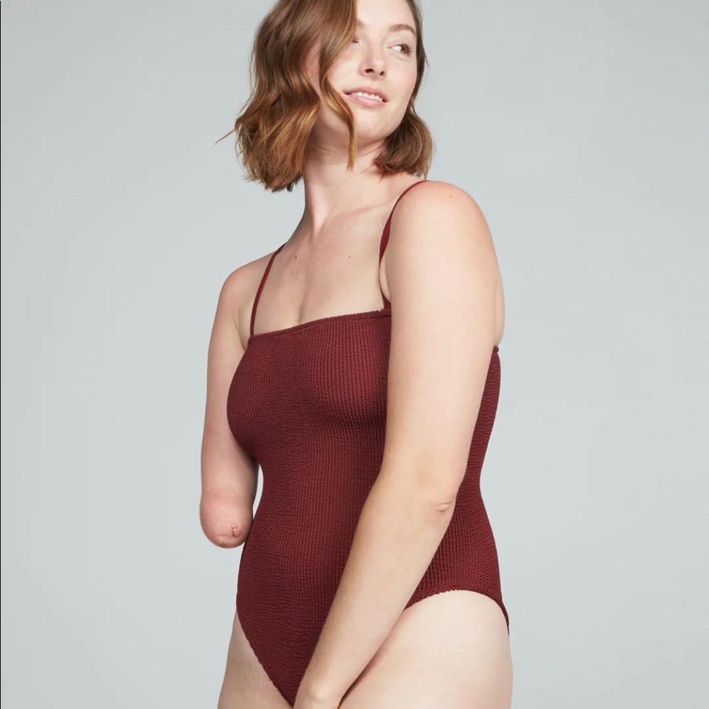 YouSwim NWT Poise One Piece Bathing Suit in Garnet